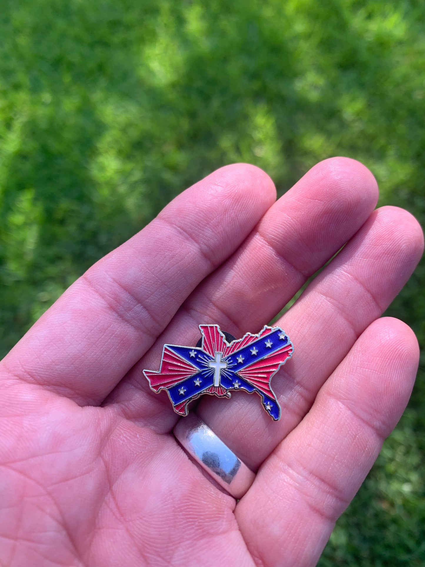 Southern Lone Bulwark 2.0 - 1.25" pin