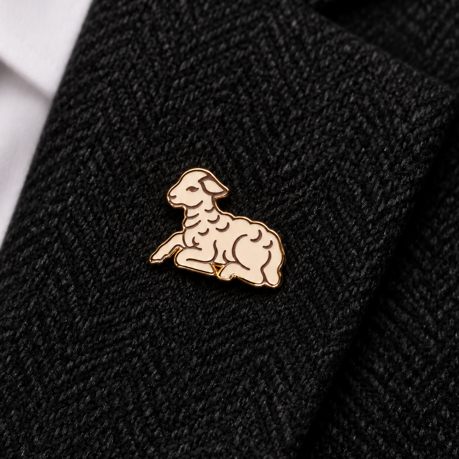 Little Lamb Pin - 1"