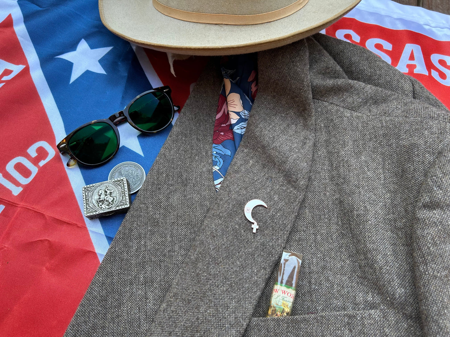 Marmaduke Flag Lapel Pin
